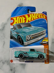 Hot Wheels HW Hot Trucks '67 Chevy C10
