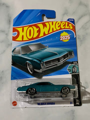 Hot Wheels HW Modified '66 Buick Riviera