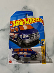 Hot Wheels HW 55 Race Team Dodge Van