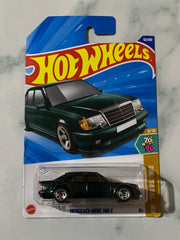 Hot Wheels HW: '70's VS '90's Mercedes-Benz 500 E